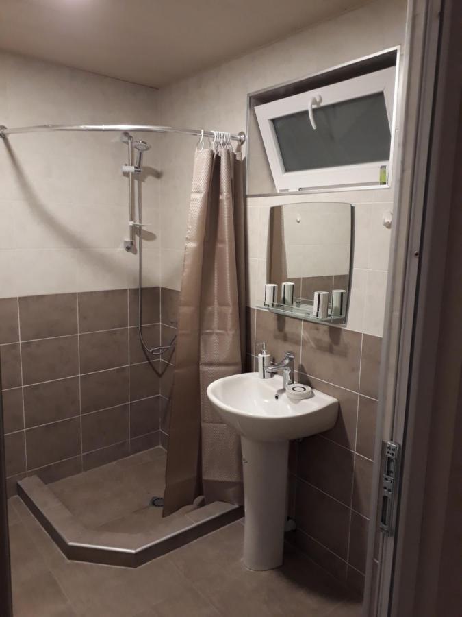 2 Bedroom Apartment In Chugureti Tbilisi Eksteriør bilde