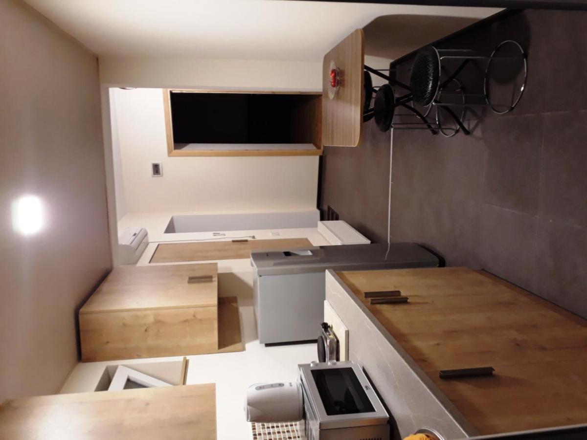 2 Bedroom Apartment In Chugureti Tbilisi Eksteriør bilde