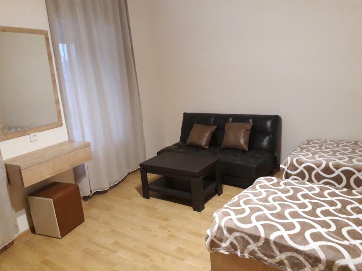 2 Bedroom Apartment In Chugureti Tbilisi Eksteriør bilde
